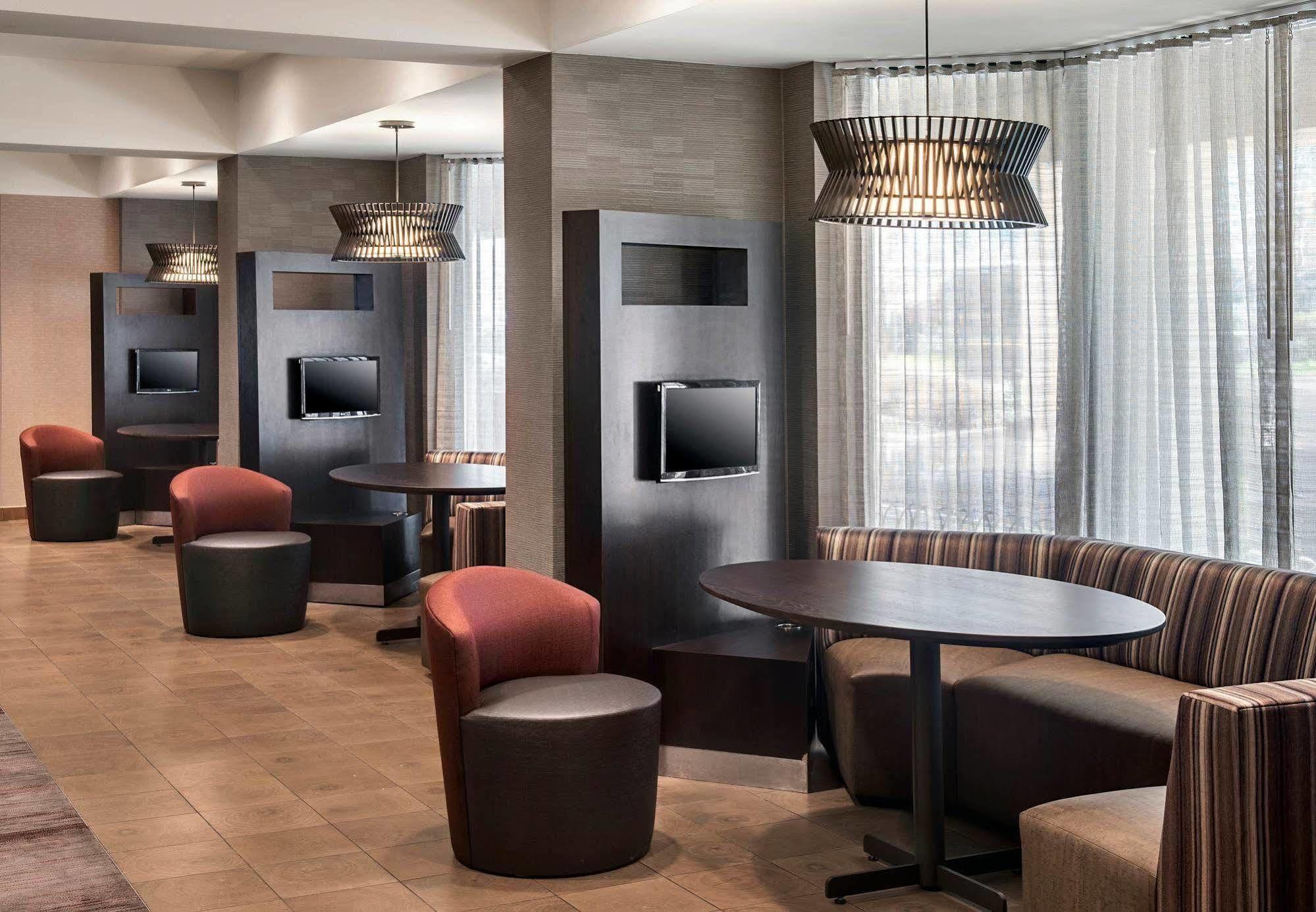 Courtyard By Marriott Jersey Newport